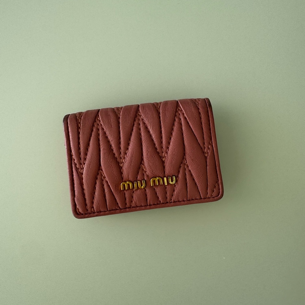 Miu Miu Quilted pink Leather Card Holder